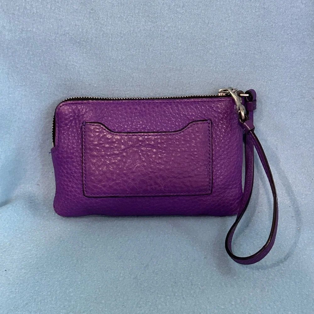 Coach purple leather wristlet /clutch /wallet - Picture 2 of 8